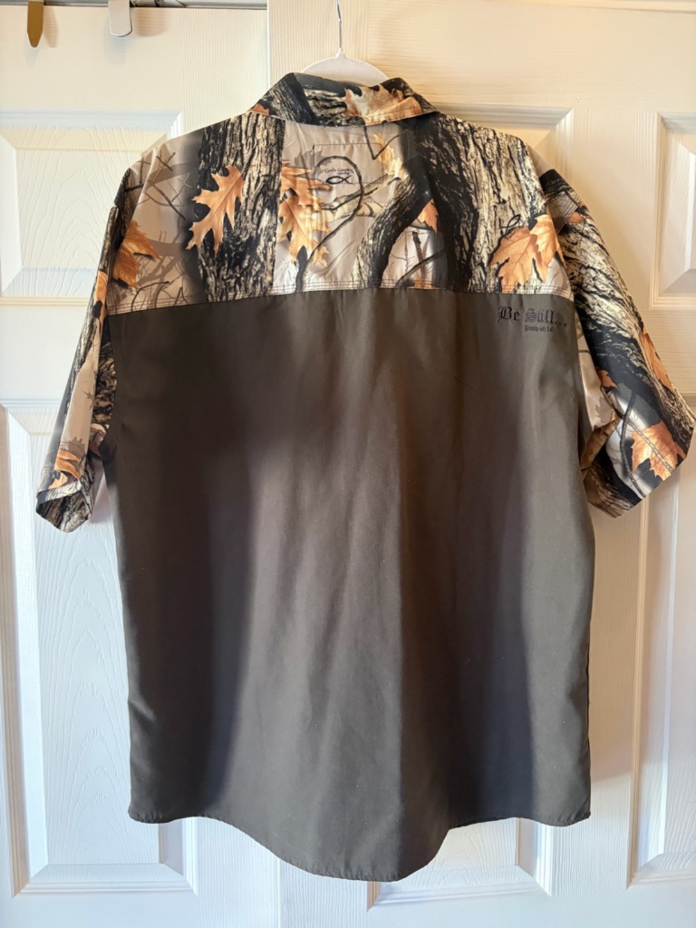 Legendary Whitetails Brown Short Sleeve Button-Down Camo Accent Shirt - Picture 3 of 5